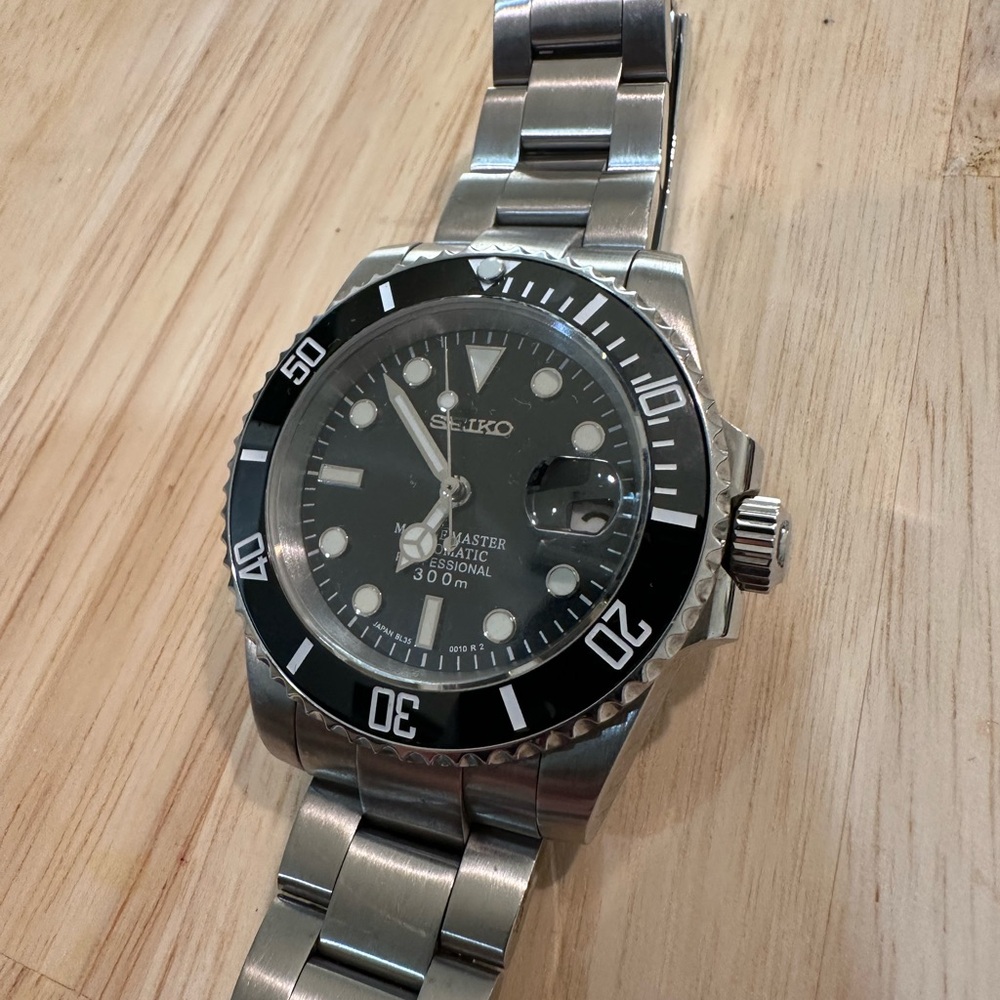 Seiko Men's Black Stainless Steel Submariner-Style Watch